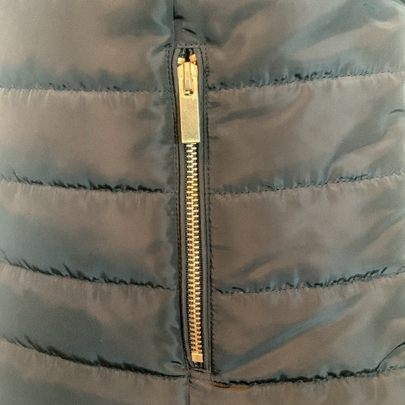 GUESS Women’s Fitted Puffer Vest - Picture 9 of 14